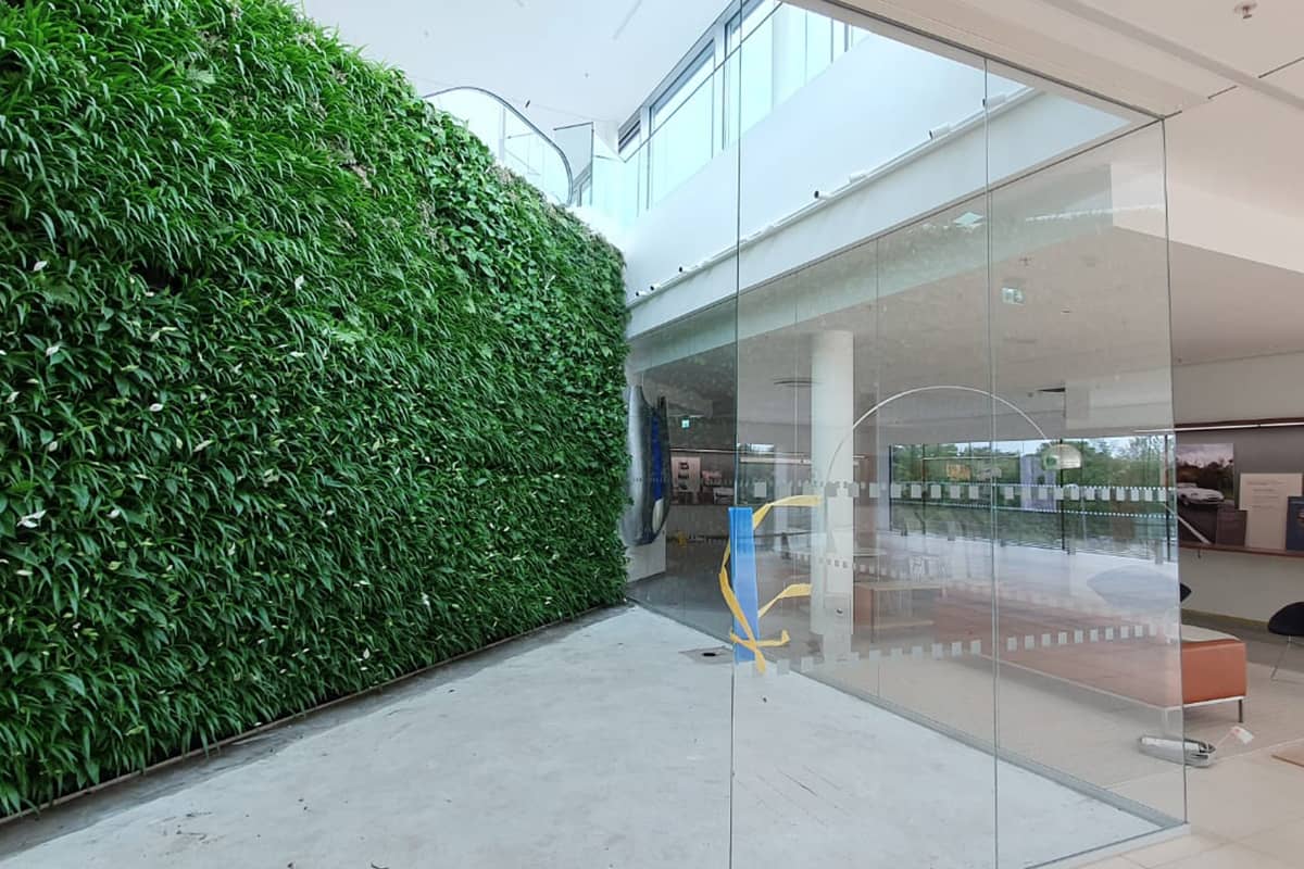 jaguar jardin vertical munich