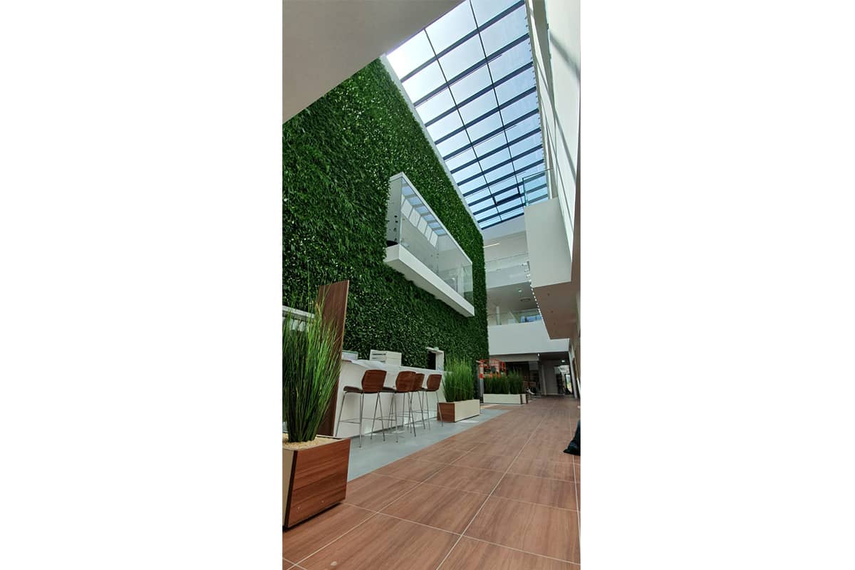 land rover munich jardin vertical