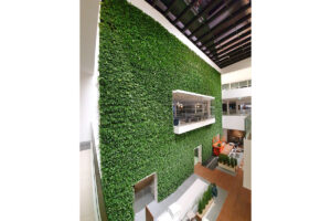 jaguar land rover muro vegetal