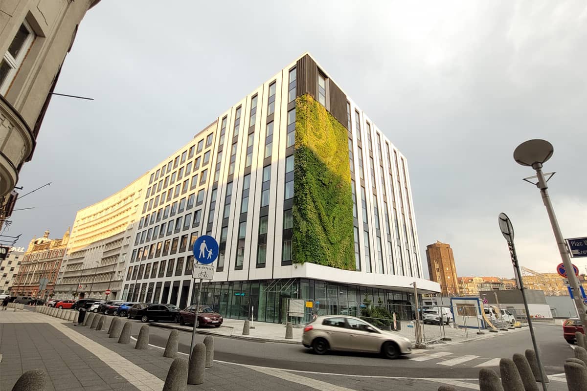 Mercure hotel jardin vertical