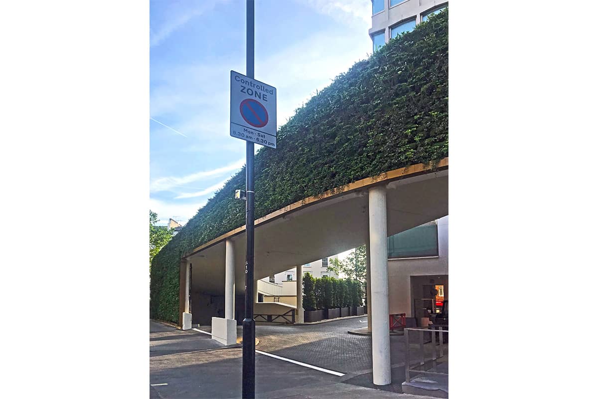 jardin vertical lancaster hotel