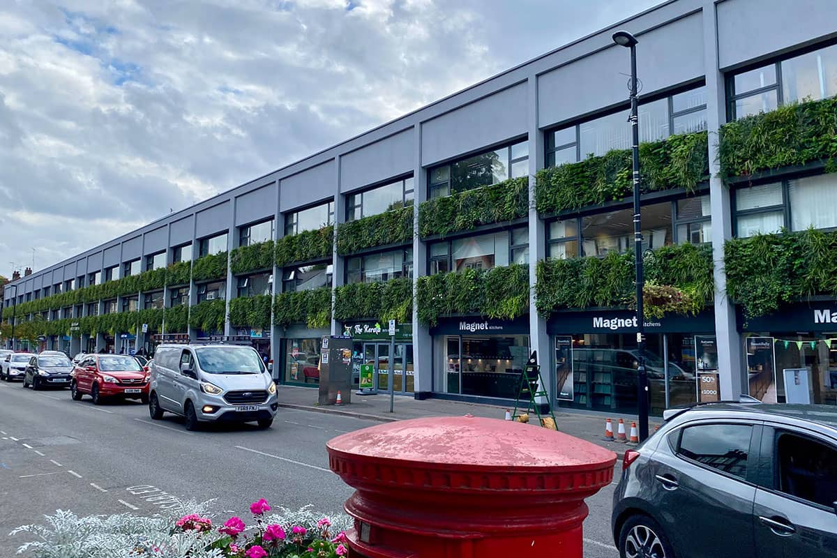 fachada vegetal quadrant house