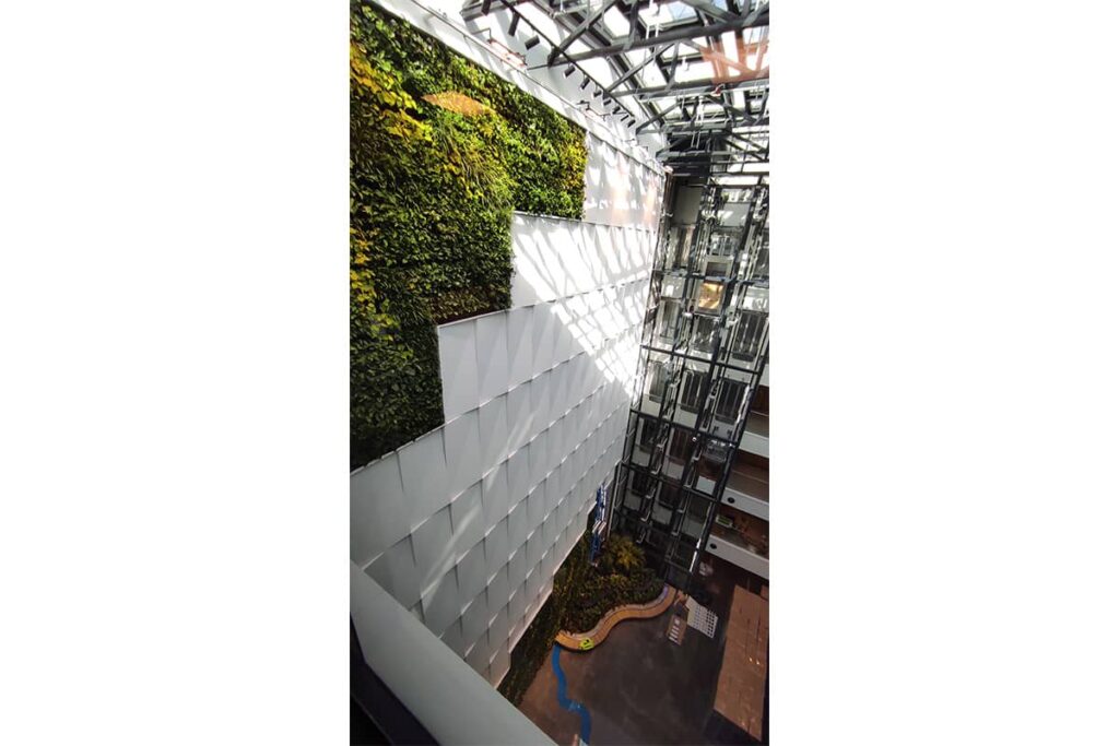 ums living wall