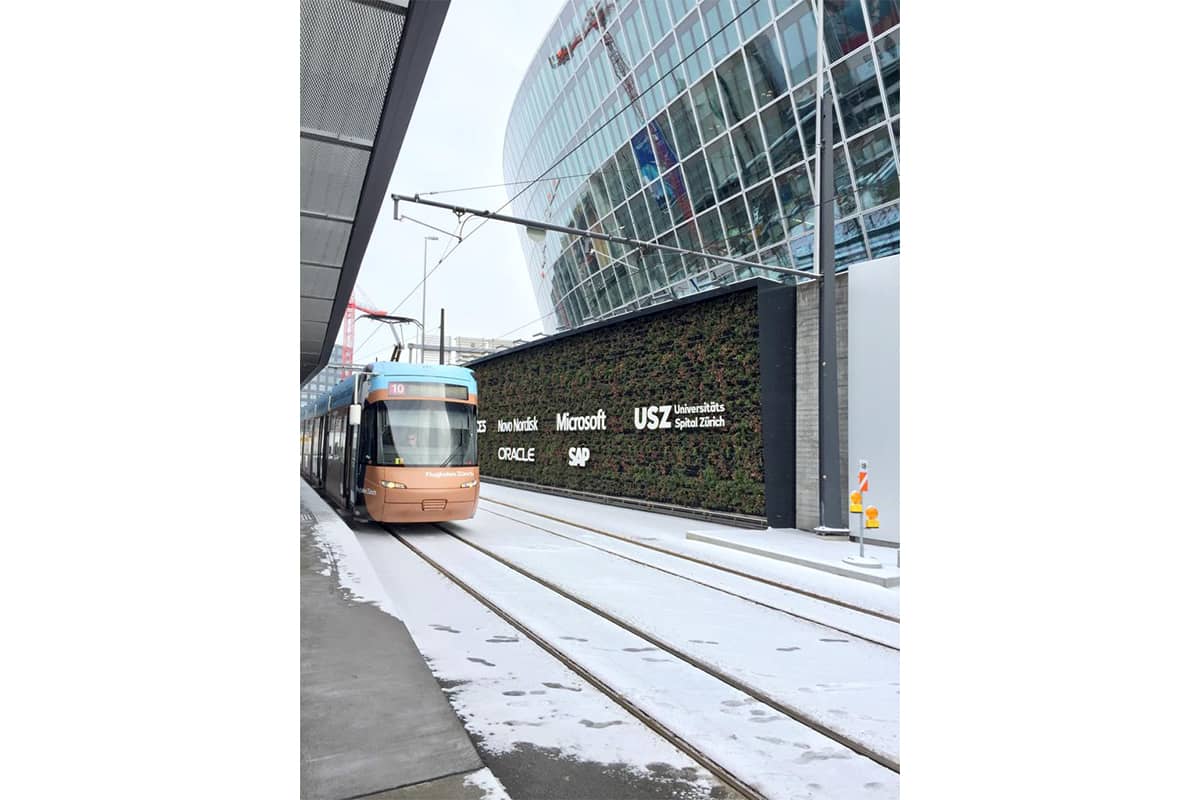 muro vegetal nevado aeropuerto zurich