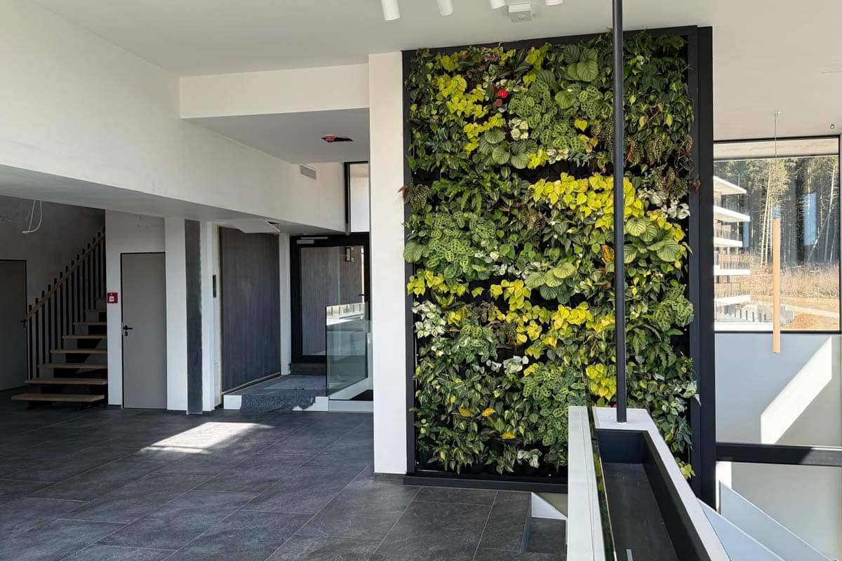 jardin vertical interior hotel anatura