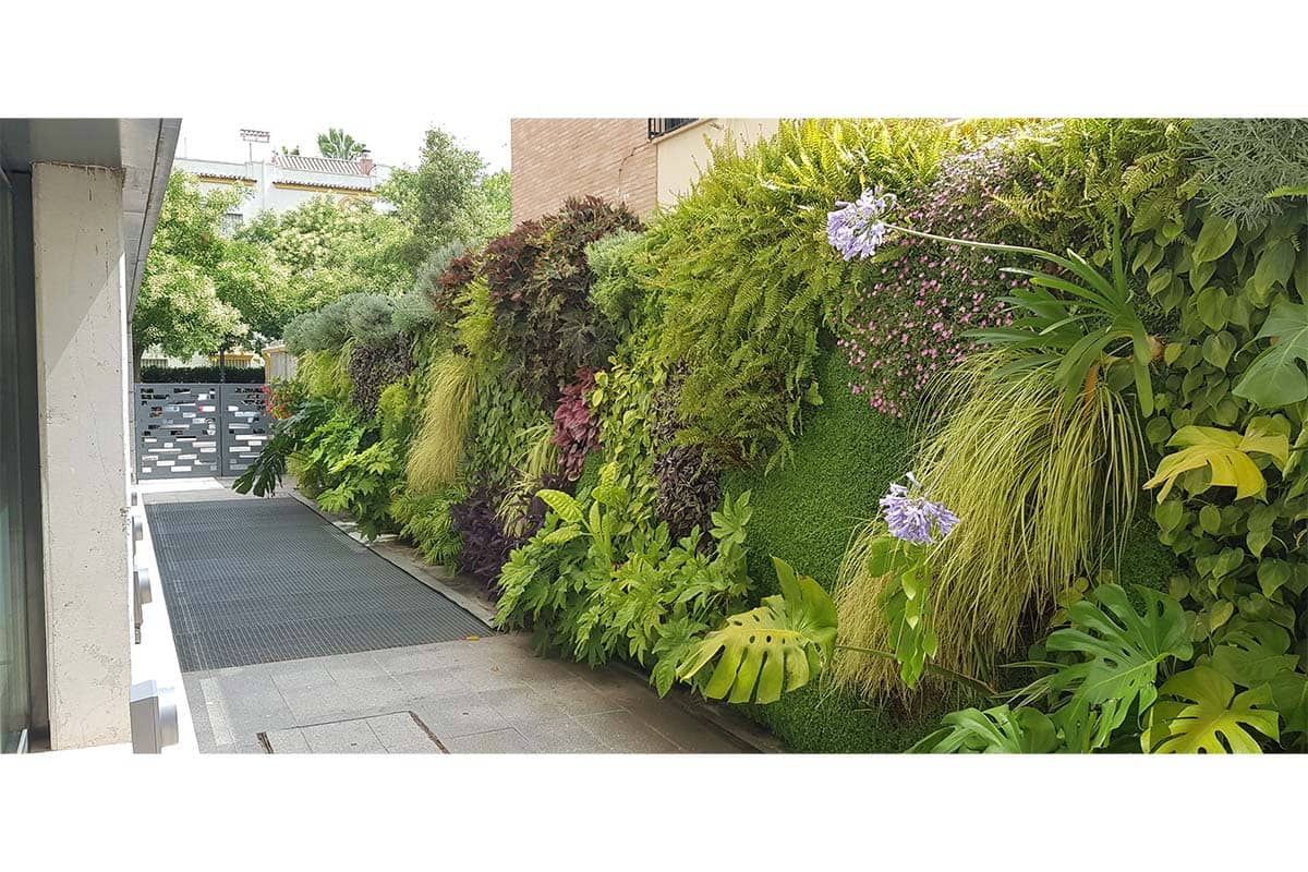 hospital quiron ajardinamiento vertical