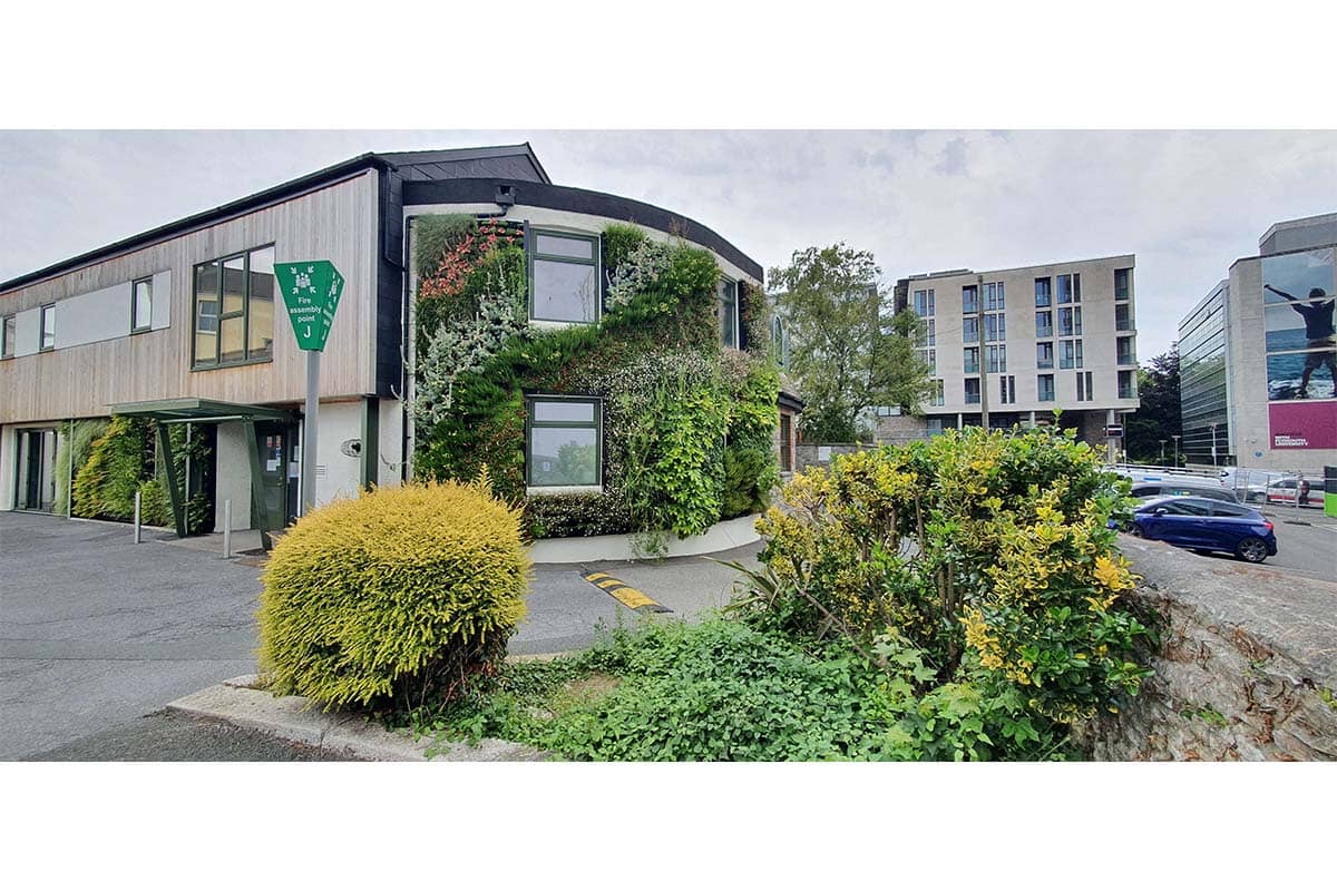 jardin vertical plymouth university